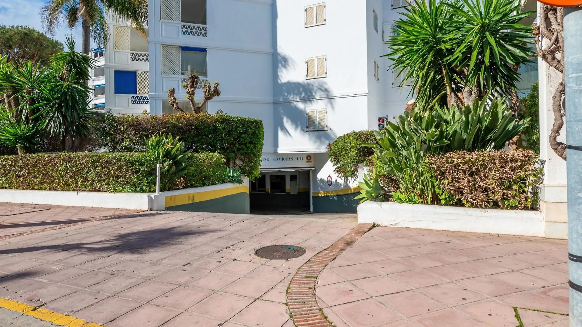 Las Gaviotas - Playas Del Duque - Puerto Banus Marbella Apartment