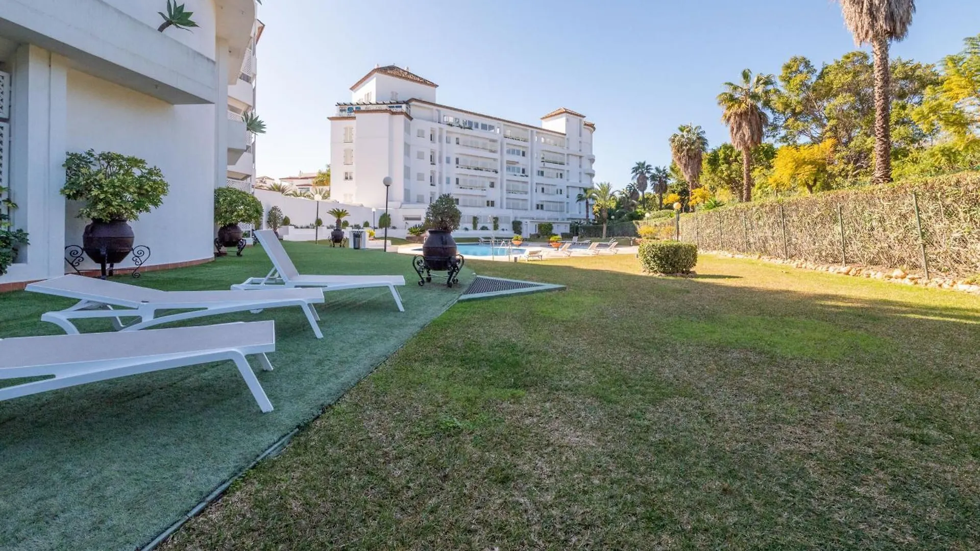 Las Gaviotas - Playas Del Duque - Puerto Banus Marbella