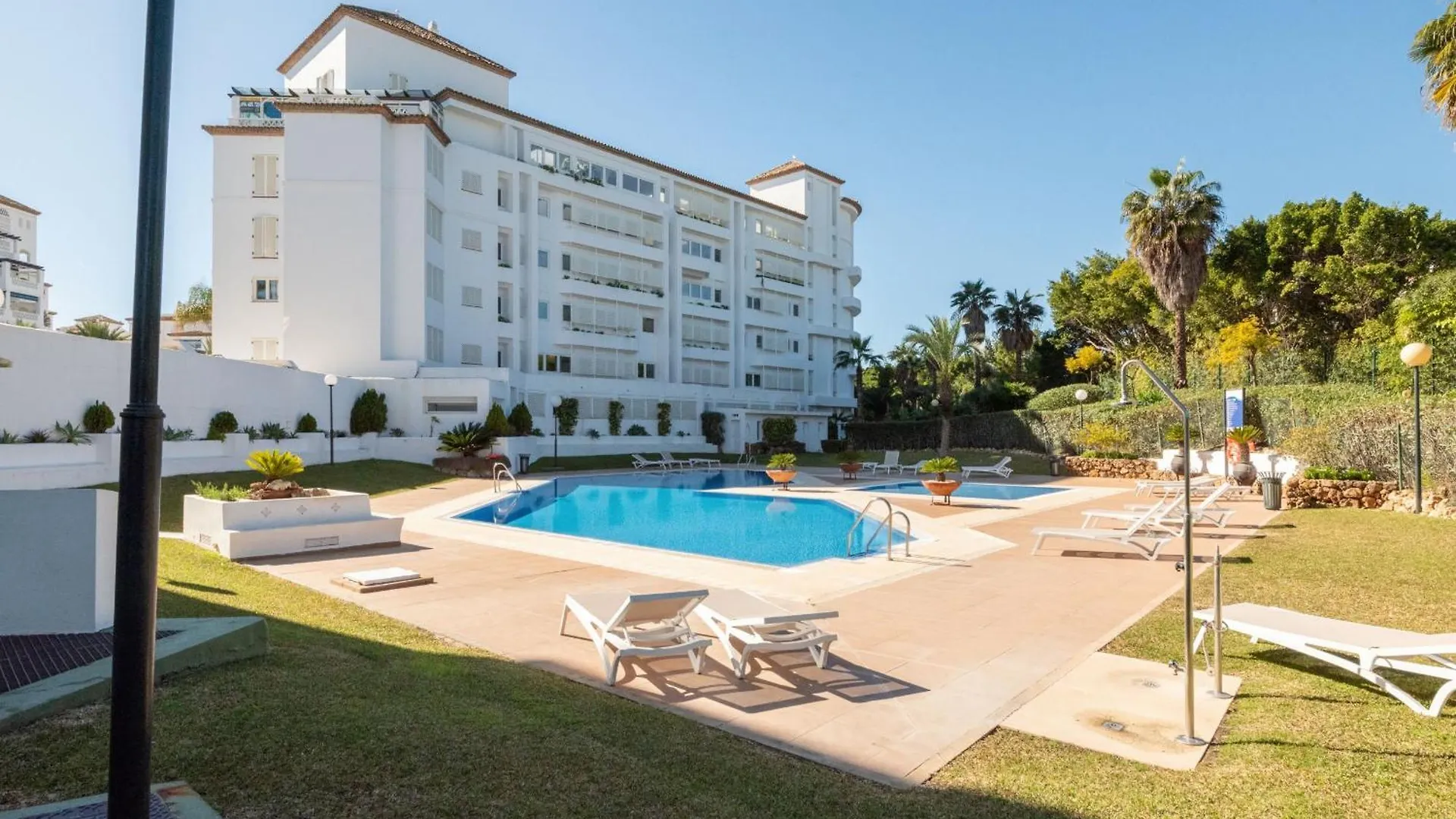 Apartment Las Gaviotas - Playas Del Duque - Puerto Banus Marbella Spain